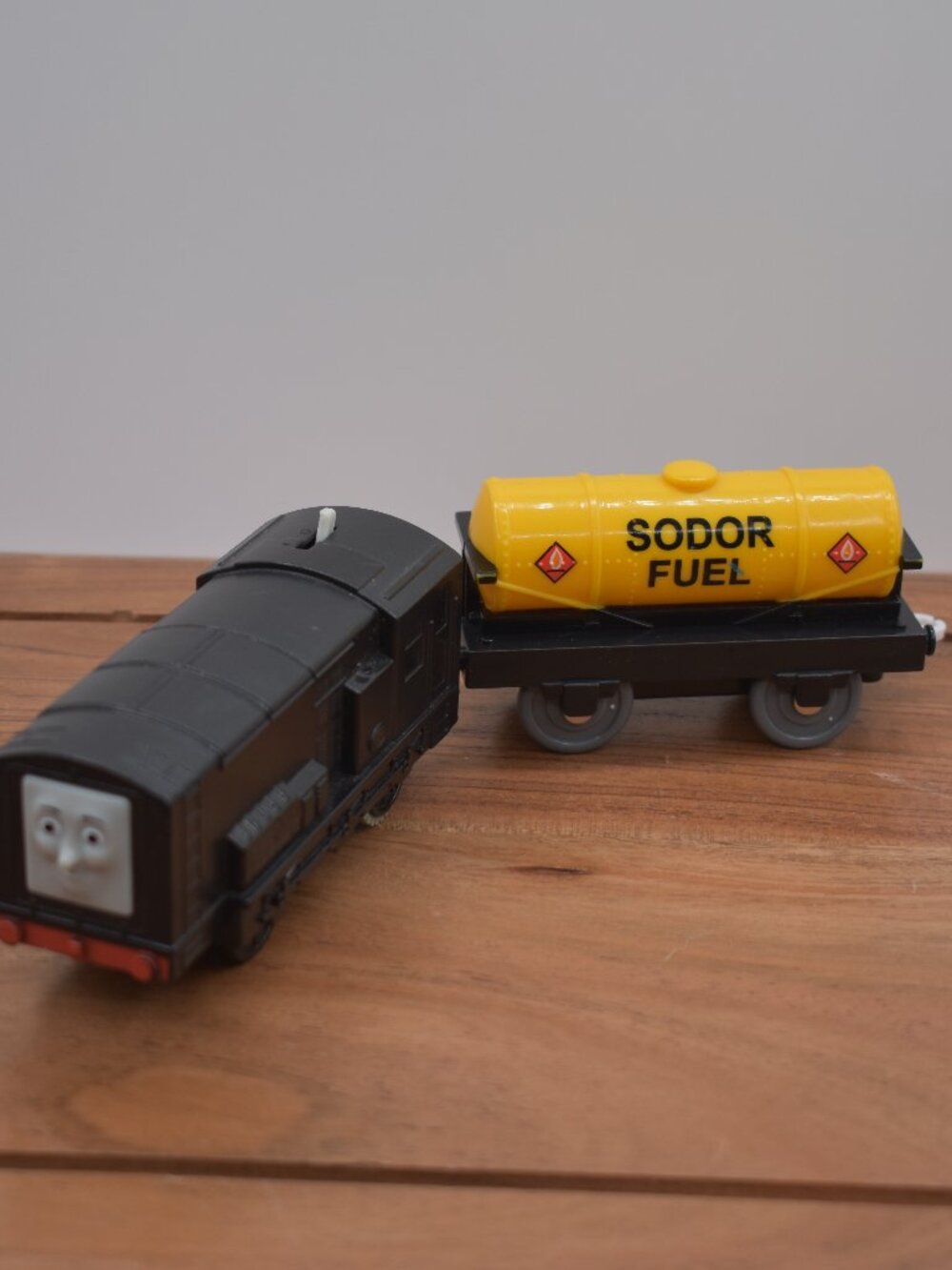 Diesel Sodor Fuel Trackmaster Thomas & Friends Motorized Train Engine Battery